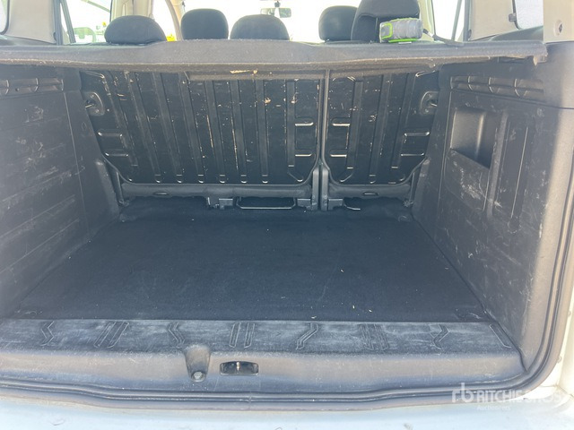 2013 Peugeot Partner Tepee Van Truck - Panel van: picture 5 2013 Peugeot Partner Tepee Van Truck - Panel van: picture 5