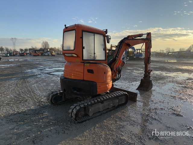 2015 Kubota U35-3A3 Mini Excavator: <6.6t - Mini excavator: picture 3 2015 Kubota U35-3A3 Mini Excavator: <6.6t - Mini excavator: picture 3