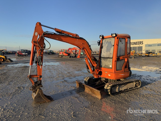 2015 Kubota U35-3A3 Mini Excavator: <6.6t - Mini excavator: picture 1 2015 Kubota U35-3A3 Mini Excavator: <6.6t - Mini excavator: picture 1