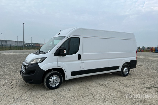 2021 Peugeot Boxer 333 L3H2 2.2 BLUEHDI 140CV S&S Van Truck - Panel van: picture 1 2021 Peugeot Boxer 333 L3H2 2.2 BLUEHDI 140CV S&S Van Truck - Panel van: picture 1