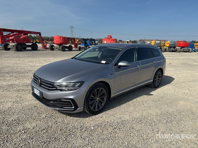 2021 Volkswagen Passat 1.4 PLUG IN HYBRID GTE DSG Station Wagon - Station wagon: picture 1 2021 Volkswagen Passat 1.4 PLUG IN HYBRID GTE DSG Station Wagon - Station wagon: picture 1
