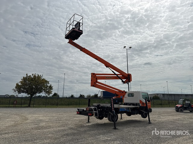 Nissan Cabstar 35.12 Piattaforma autocarrata - Truck mounted aerial platform: picture 3 Nissan Cabstar 35.12 Piattaforma autocarrata - Truck mounted aerial platform: picture 3
