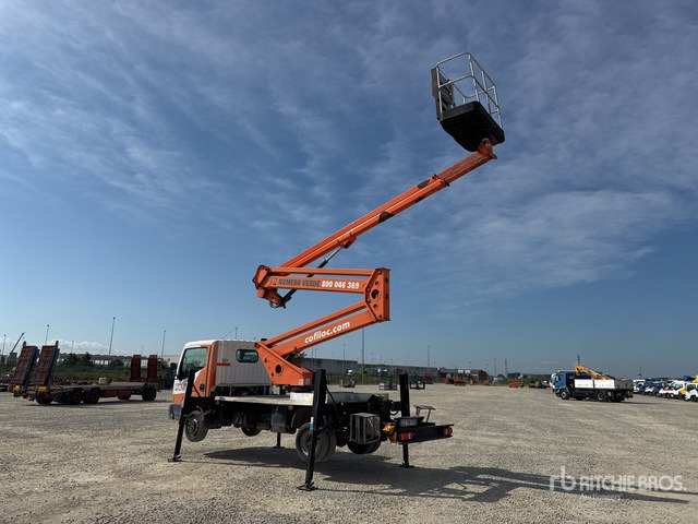 Nissan Cabstar Piattaforma autocarrata - Truck mounted aerial platform: picture 3 Nissan Cabstar Piattaforma autocarrata - Truck mounted aerial platform: picture 3