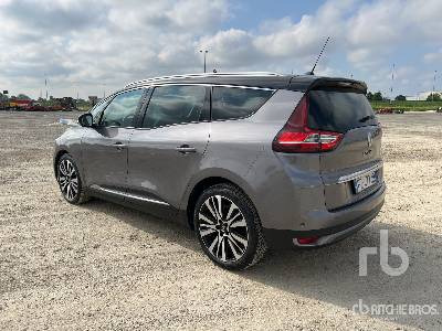 RENAULT GRAND SCENIC 7 Seats 1.7 BLUE INITIALE PARIS - Car: picture 3 RENAULT GRAND SCENIC 7 Seats 1.7 BLUE INITIALE PARIS - Car: picture 3