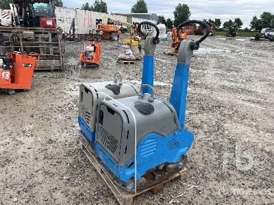 WEBER CR7CCD 2.0 Quantity of (2) - Vibratory plate: picture 1 WEBER CR7CCD 2.0 Quantity of (2) - Vibratory plate: picture 1