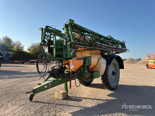 2007 Amazone UX5200 40 m High Clearance Pulverisate ... Pull-Type Sprayer - Trailed sprayer: picture 2 2007 Amazone UX5200 40 m High Clearance Pulverisate ... Pull-Type Sprayer - Trailed sprayer: picture 2
