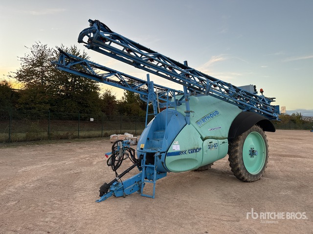 2008 Berthoud Tenor 35-37 28 m High Clearance Pulverisate ... Pull-Type Sprayer - Trailed sprayer: picture 1 2008 Berthoud Tenor 35-37 28 m High Clearance Pulverisate ... Pull-Type Sprayer - Trailed sprayer: picture 1