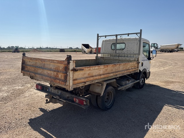 2008 Nissan Cabstar 35.13 Camion Benne (Inoperable) Dump Truck: Light Duty - Tipper: picture 3 2008 Nissan Cabstar 35.13 Camion Benne (Inoperable) Dump Truck: Light Duty - Tipper: picture 3
