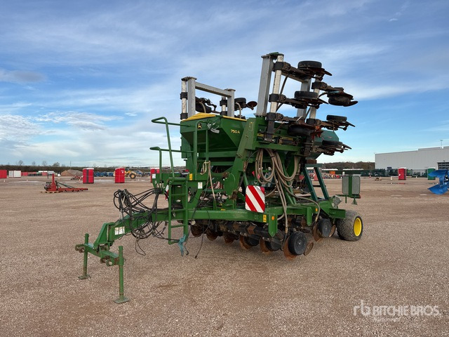 2011 John Deere 750A 6 m Semi-Mount Semoir Simplifie ... Air Seeder - Seed drill: picture 1 2011 John Deere 750A 6 m Semi-Mount Semoir Simplifie ... Air Seeder - Seed drill: picture 1
