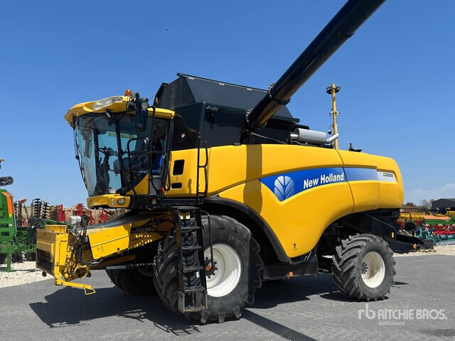 2011 New Holland CX8080 Moissonneuse Batteuse Combine Harvester - Combine harvester: picture 1 2011 New Holland CX8080 Moissonneuse Batteuse Combine Harvester - Combine harvester: picture 1
