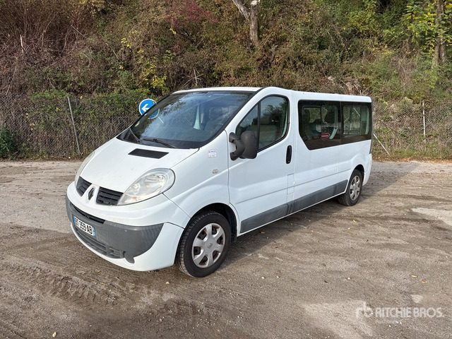 2011 Renault Trafic Minibus Minivan - Passenger van: picture 1 2011 Renault Trafic Minibus Minivan - Passenger van: picture 1