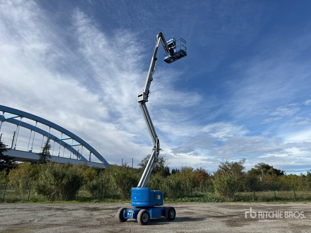 2012 Genie Z45/25 2WD Electric Nacelle Articulee ... Articulating Boom Lift - Articulated boom: picture 4 2012 Genie Z45/25 2WD Electric Nacelle Articulee ... Articulating Boom Lift - Articulated boom: picture 4