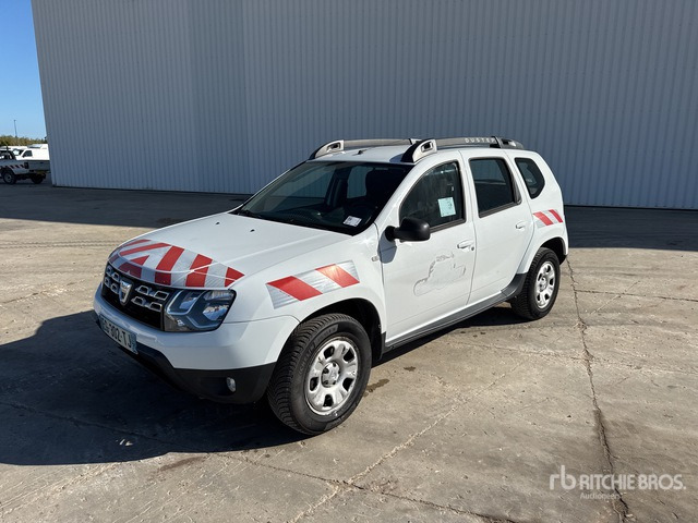 2016 Renault Duster V?hicule utilitaire sport - Car: picture 2 2016 Renault Duster V?hicule utilitaire sport - Car: picture 2