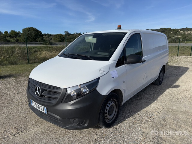 2018 Mercedes-Benz Vito 111 cdi Vehicule Utilitaire Cargo Van - Small van: picture 2 2018 Mercedes-Benz Vito 111 cdi Vehicule Utilitaire Cargo Van - Small van: picture 2