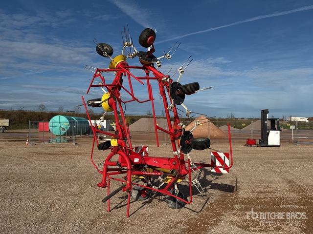 Pottinger Euro Hit 810 N Hay Tedder - Tedder/ Rake: picture 1 Pottinger Euro Hit 810 N Hay Tedder - Tedder/ Rake: picture 1