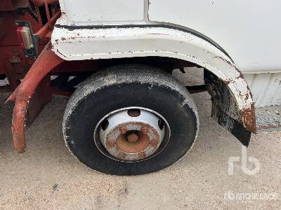 Tipper RENAULT S130 4x2 Camion Benne: picture 25