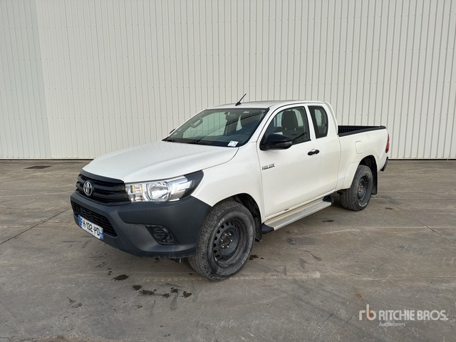 2019 Toyota Hilux Vehicule Utilitaire Cargo Van - Van: picture 2 2019 Toyota Hilux Vehicule Utilitaire Cargo Van - Van: picture 2