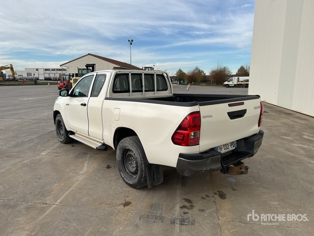 2019 Toyota Hilux Vehicule Utilitaire Cargo Van - Van: picture 3 2019 Toyota Hilux Vehicule Utilitaire Cargo Van - Van: picture 3