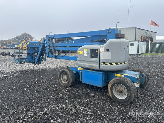2014 Genie Z45/25J 2WD Hybrid Articulating Boom Lift - Articulated boom: picture 3 2014 Genie Z45/25J 2WD Hybrid Articulating Boom Lift - Articulated boom: picture 3