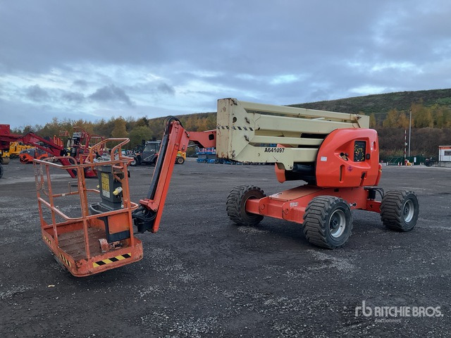 2014 JLG 450AJ 4WD Diesel Articulating Boom Lift - Articulated boom: picture 3 2014 JLG 450AJ 4WD Diesel Articulating Boom Lift - Articulated boom: picture 3