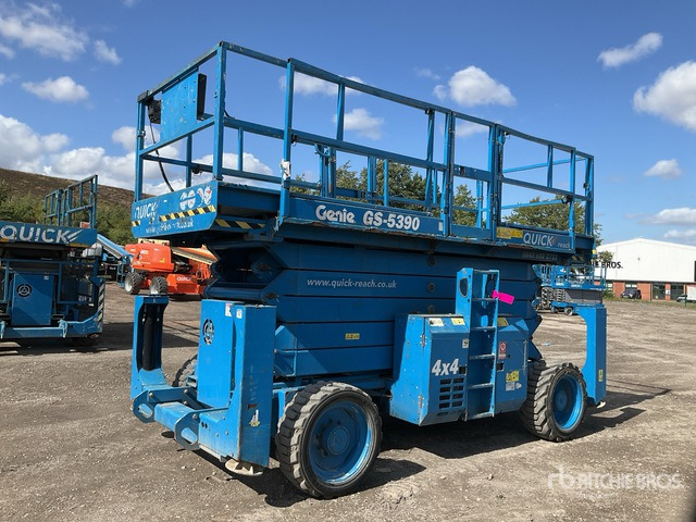 2016 Genie GS-5390 4x4 Diesel Scissor Lift - Scissor lift: picture 1 2016 Genie GS-5390 4x4 Diesel Scissor Lift - Scissor lift: picture 1