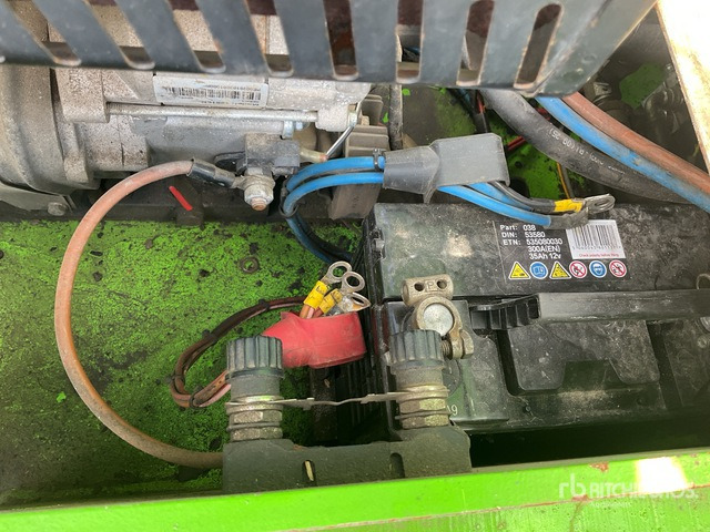 Articulated boom 2017 Nifty HR12?NDE 2WD Hybrid (Inoperable) Articulating Boom Lift: picture 6 Articulated boom 2017 Nifty HR12?NDE 2WD Hybrid (Inoperable) Articulating Boom Lift: picture 6