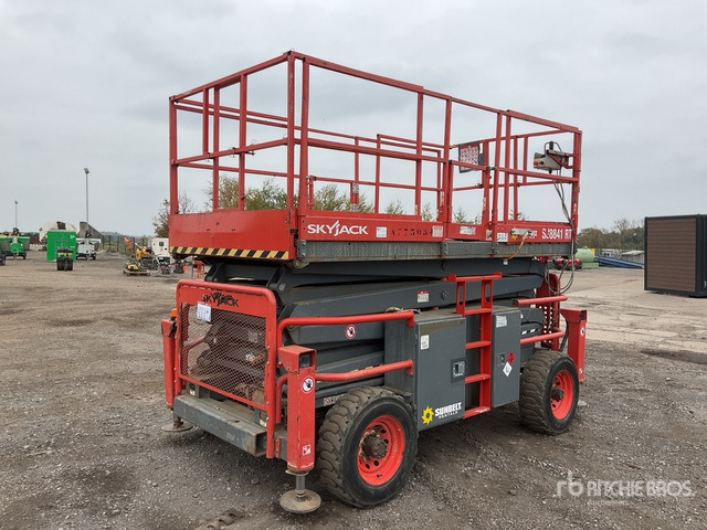 2017 Skyjack SJ8841 2017 Skyjack SJ8841 RT Scissor Lift Scissor Lift - Scissor lift: picture 4 2017 Skyjack SJ8841 2017 Skyjack SJ8841 RT Scissor Lift Scissor Lift - Scissor lift: picture 4