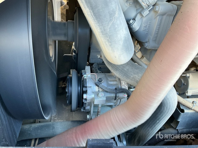 Compactor 2022 Bomag BW216DH-5 Smooth Drum Compactor: picture 6