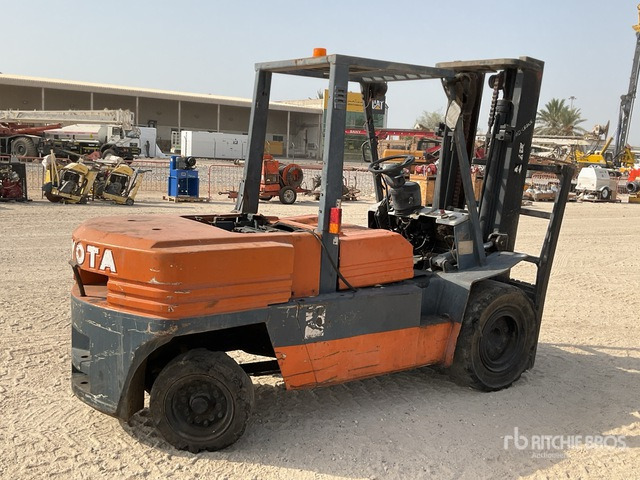 1995 Toyota 5FDA50 5 ton (Inoperable) Forklift - Diesel forklift: picture 3 1995 Toyota 5FDA50 5 ton (Inoperable) Forklift - Diesel forklift: picture 3