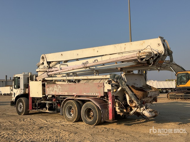 1999 Mack MR688S 1999 Schwing 32/28 XL 32 m on 6x4 Concrete Pump Truck - Concrete pump truck: picture 2 1999 Mack MR688S 1999 Schwing 32/28 XL 32 m on 6x4 Concrete Pump Truck - Concrete pump truck: picture 2