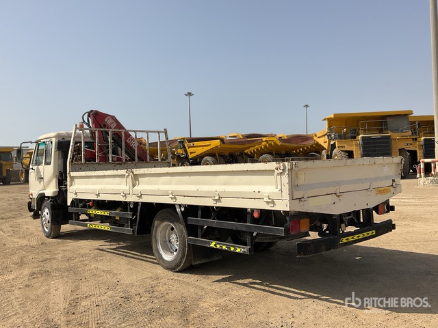 2006 Nissan MK210 2006 HMF 683K1 Knuckle Boom on 4x2 Flatbed Truck with Crane - Dropside/ Flatbed truck, Crane truck: picture 2 2006 Nissan MK210 2006 HMF 683K1 Knuckle Boom on 4x2 Flatbed Truck with Crane - Dropside/ Flatbed truck, Crane truck: picture 2