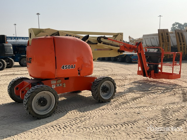 2007 JLG 450AJ 4WD Diesel Articulating Boom Lift - Articulated boom: picture 3 2007 JLG 450AJ 4WD Diesel Articulating Boom Lift - Articulated boom: picture 3