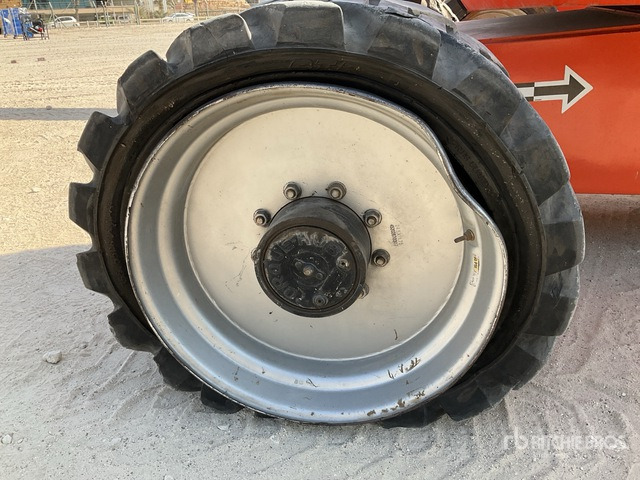 2007 JLG 600AJ 4WD Gasoline Articulating Boom Lift - Articulated boom: picture 4 2007 JLG 600AJ 4WD Gasoline Articulating Boom Lift - Articulated boom: picture 4