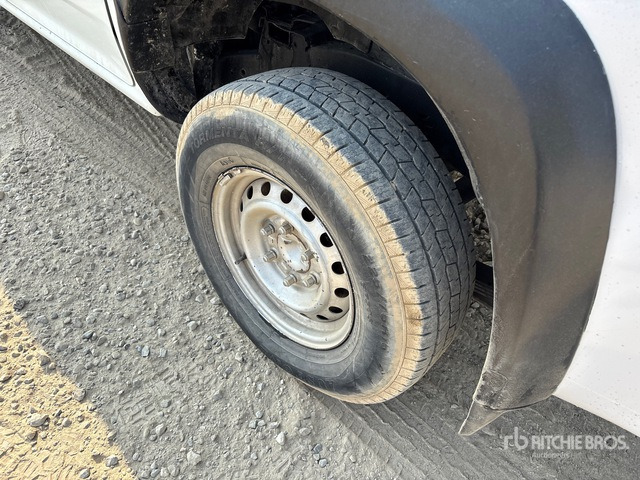 2008 Isuzu D-Max 4x2 Crew Cab Pickup - Pickup truck: picture 5 2008 Isuzu D-Max 4x2 Crew Cab Pickup - Pickup truck: picture 5