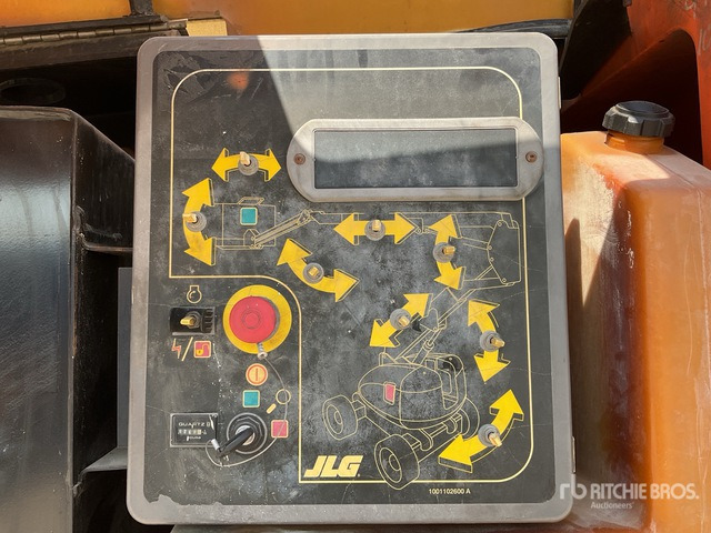 2010 JLG 800AJ 4WD Diesel Articulating Boom Lift - Articulated boom: picture 5 2010 JLG 800AJ 4WD Diesel Articulating Boom Lift - Articulated boom: picture 5