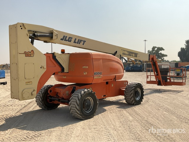 2010 JLG 800AJ 4WD Diesel Articulating Boom Lift - Articulated boom: picture 3 2010 JLG 800AJ 4WD Diesel Articulating Boom Lift - Articulated boom: picture 3
