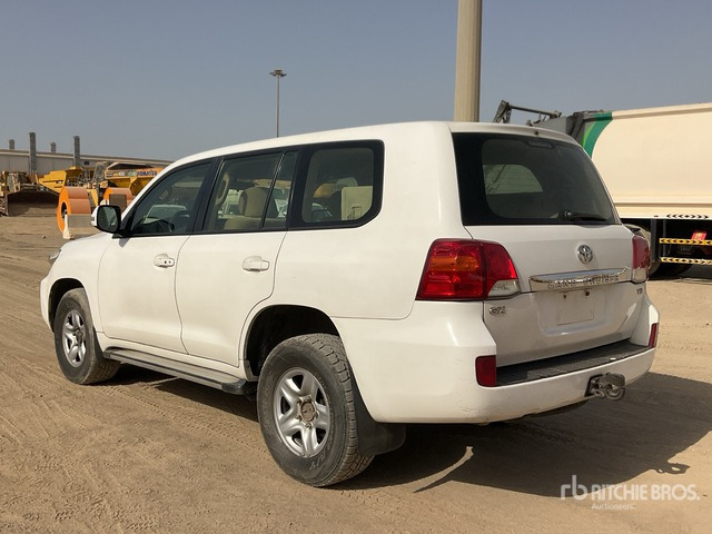 2012 Toyota Land Cruiser GX 200L 4x4 SUV - SUV: picture 2 2012 Toyota Land Cruiser GX 200L 4x4 SUV - SUV: picture 2