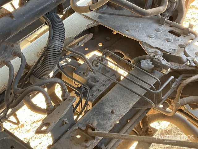 2015 Isuzu LK66YWA 4x2 Cab and Chassis - Cab chassis truck: picture 4 2015 Isuzu LK66YWA 4x2 Cab and Chassis - Cab chassis truck: picture 4