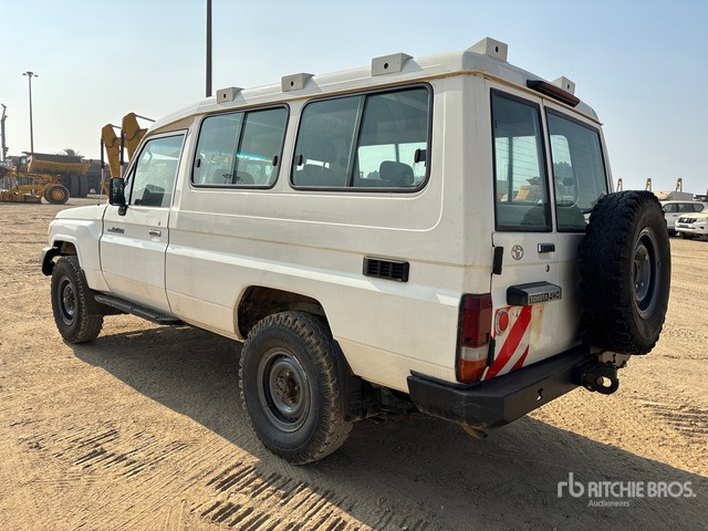 2018 Toyota Land Cruiser 78R 4x4 SUV - SUV: picture 2 2018 Toyota Land Cruiser 78R 4x4 SUV - SUV: picture 2