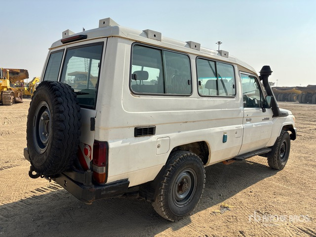 2018 Toyota Land Cruiser 78R 4x4 SUV - SUV: picture 3 2018 Toyota Land Cruiser 78R 4x4 SUV - SUV: picture 3