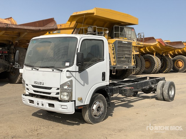 2019 Isuzu NPR 4x2 Cab and Chassis - Cab chassis truck: picture 2 2019 Isuzu NPR 4x2 Cab and Chassis - Cab chassis truck: picture 2