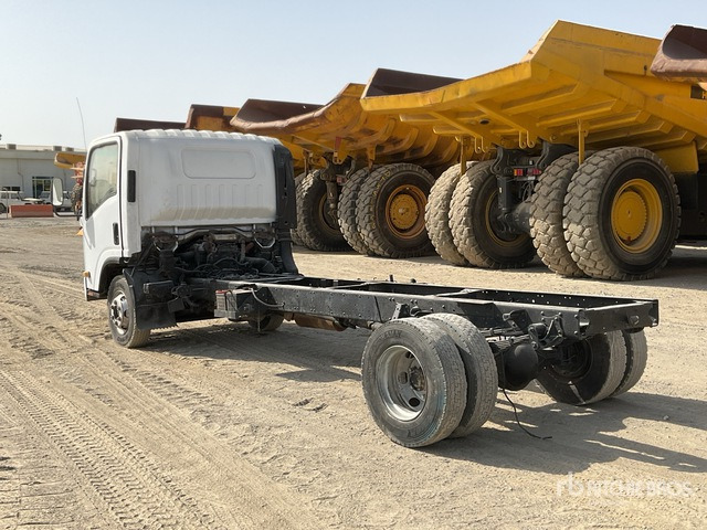 2019 Isuzu NPR 4x2 Cab and Chassis - Cab chassis truck: picture 3 2019 Isuzu NPR 4x2 Cab and Chassis - Cab chassis truck: picture 3
