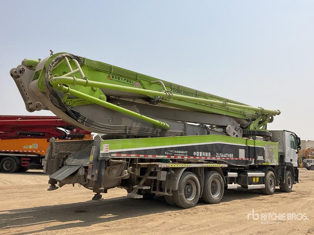 2019 Mercedes-Benz Actros 4141 2019 Zoomlion 56X-6RZ 56 m on 8 ... Concrete Pump Truck - Concrete pump truck: picture 5 2019 Mercedes-Benz Actros 4141 2019 Zoomlion 56X-6RZ 56 m on 8 ... Concrete Pump Truck - Concrete pump truck: picture 5