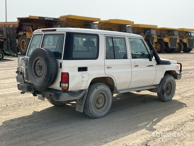 2019 Toyota Land Cruiser 76L 4x4 SUV - SUV: picture 4 2019 Toyota Land Cruiser 76L 4x4 SUV - SUV: picture 4