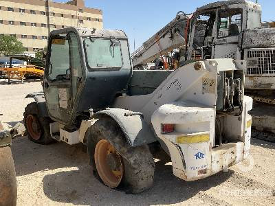 BOBCAT T40140 (Inoperable) - Telescopic handler: picture 2 BOBCAT T40140 (Inoperable) - Telescopic handler: picture 2