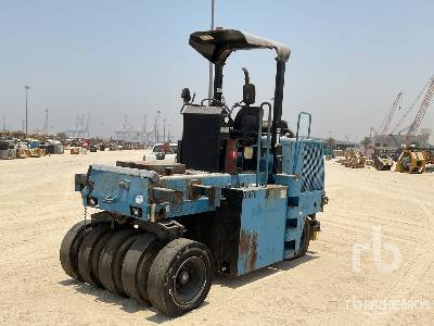 DYNAPAC CP132 - Compactor: picture 1 DYNAPAC CP132 - Compactor: picture 1