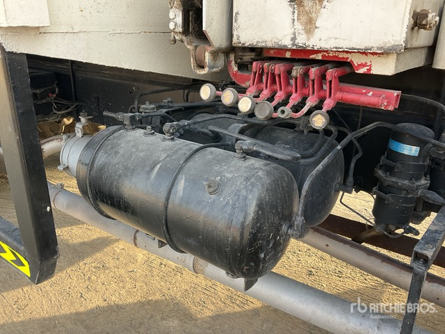 Nissan TF20 - Dropside/ Flatbed truck, Crane truck: picture 5 Nissan TF20 - Dropside/ Flatbed truck, Crane truck: picture 5