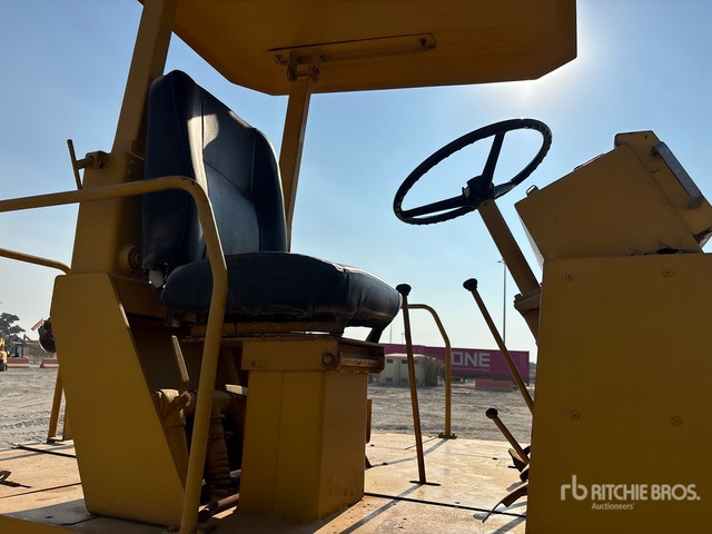 Sakai TS200 Pneumatic Roller - Pneumatic roller: picture 5 Sakai TS200 Pneumatic Roller - Pneumatic roller: picture 5