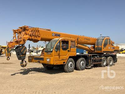 XCMG 50 ton 8x4x4 - Mobile crane: picture 1 XCMG 50 ton 8x4x4 - Mobile crane: picture 1