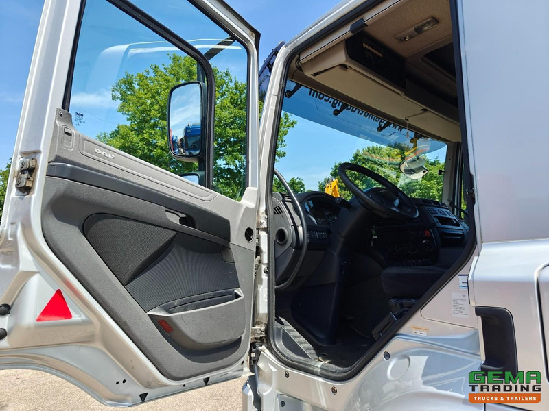 Curtainsider truck DAF CF 400 FAN 6x2/4 SpaceCab Euro6A - Schuifzeilenbak 7.7m + Laadklep 2000kg - HH Vloer - AanhangerKoppeling: picture 11 Curtainsider truck DAF CF 400 FAN 6x2/4 SpaceCab Euro6A - Schuifzeilenbak 7.7m + Laadklep 2000kg - HH Vloer - AanhangerKoppeling: picture 11